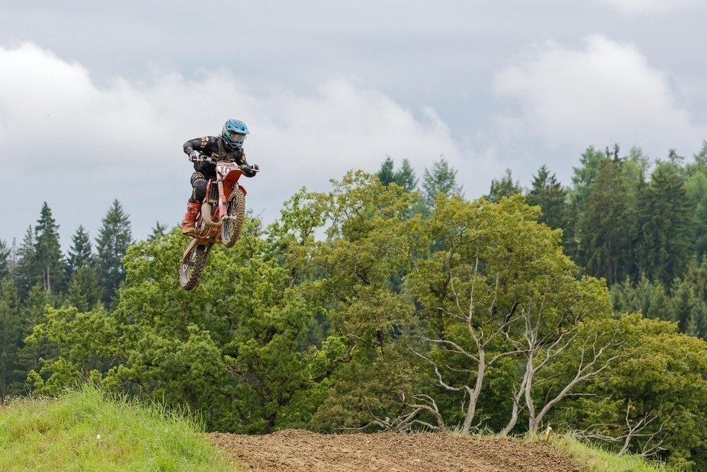 Motocross_Gerstetten_250802_5996 | Fotopresso – Sportfotografie in Heidenheim & Umgebung. Professionelle Sportfotografie für unvergessliche Momente. Dynamische Action-Shots, emotionale Szenen & hochwertige Bilder. - Realisiert mit Pictrs.com