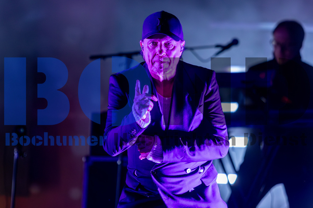 SES_ESSORI20250509-22 | bond - Realisiert mit Pictrs.com