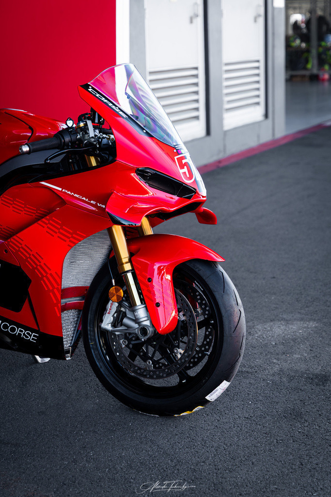 Ducati Trackday Hockenheimring 2026 | Entdecken Sie die faszinierende Welt von Alexander Tschuncky Arts: Kreative Fotografie, atemberaubende Automobilkunst und hochwertiger Bilderdruck. Lassen Sie sich inspirieren! - Realisiert mit Pictrs.com