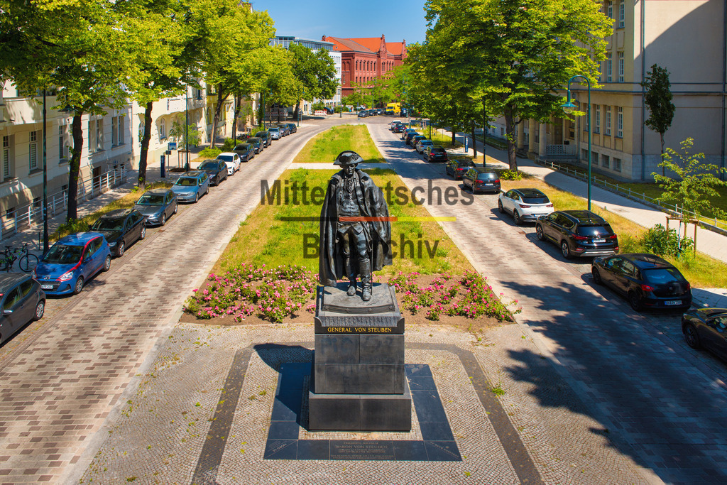 Magdeburg General von Steuben Denkmal Hegelstraße-0133 | General-von-Steuben Denkmal in der Hegelstraße - Realisiert mit Pictrs.com