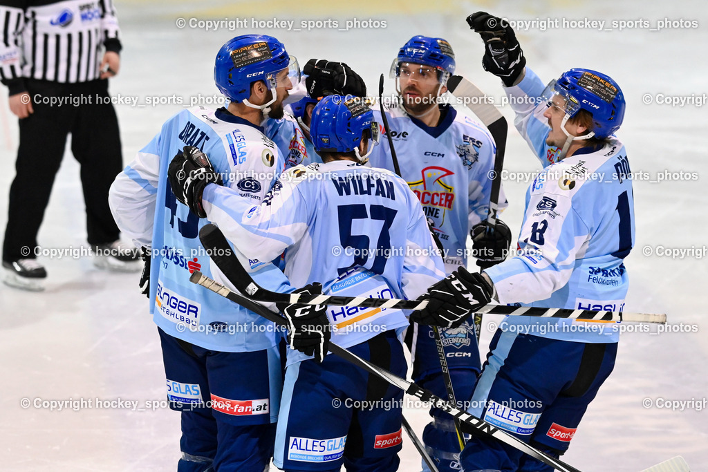 ESC Steindorf vs. SC Hohenems 11.3.2023 | Jubel ESC Steindorf Mannschaft, #79 Petrik Benjamin, #18 Pöck Markus, #43 Oraze Martin