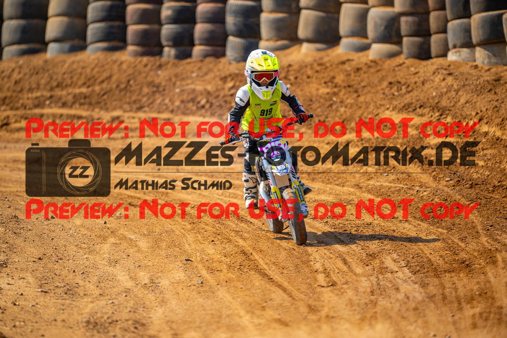 MaZZes-Fotomatrix-20260815-605216 | ROOKIES