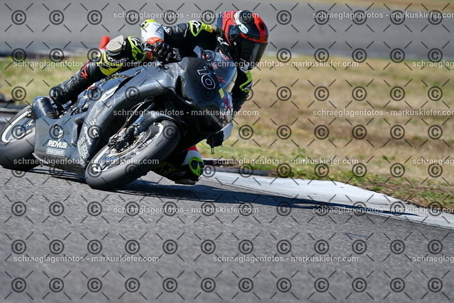 26bt04-0191 | markuskiefer.com - Realisiert mit Pictrs.com