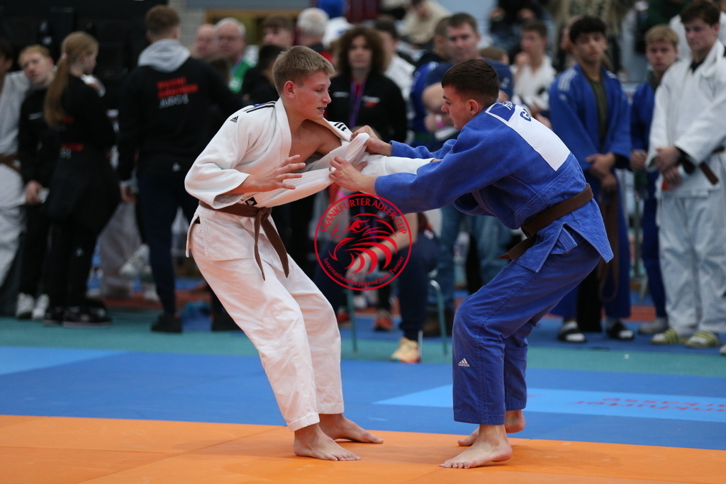 AT3Y0736 | Fotos vom Adler Cup - Pictures from Adler Cup

Hier findet Ihr alle Eindrücke und großen Momente der Adler Cup Wochenenden. Here you will find all impressions and great moments of the Adler Cup weekends. - Realisiert mit Pictrs.com