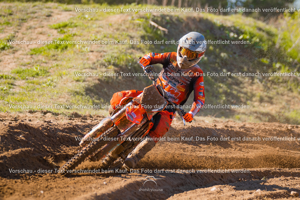 20260501_MCWriezen-4078 | Sportfotografin aus Berlin-Brandenburg mit Fokus auf Motocross. Ich halte deine sportliche Leistung und echte Emotionen auf und neben der Strecke professionell fest. Entdecke die Fotos von deinem Rennen und bestelle sie direkt hier im Shop.