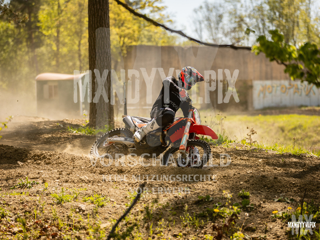 866A4980 | mxndyyvipix