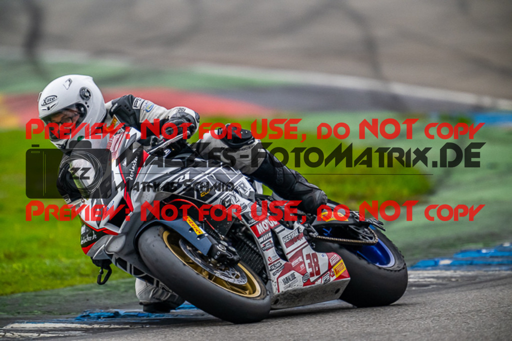 MaZZes_FotoMatrix_220925_0292 | PRO SUPERSTOCK