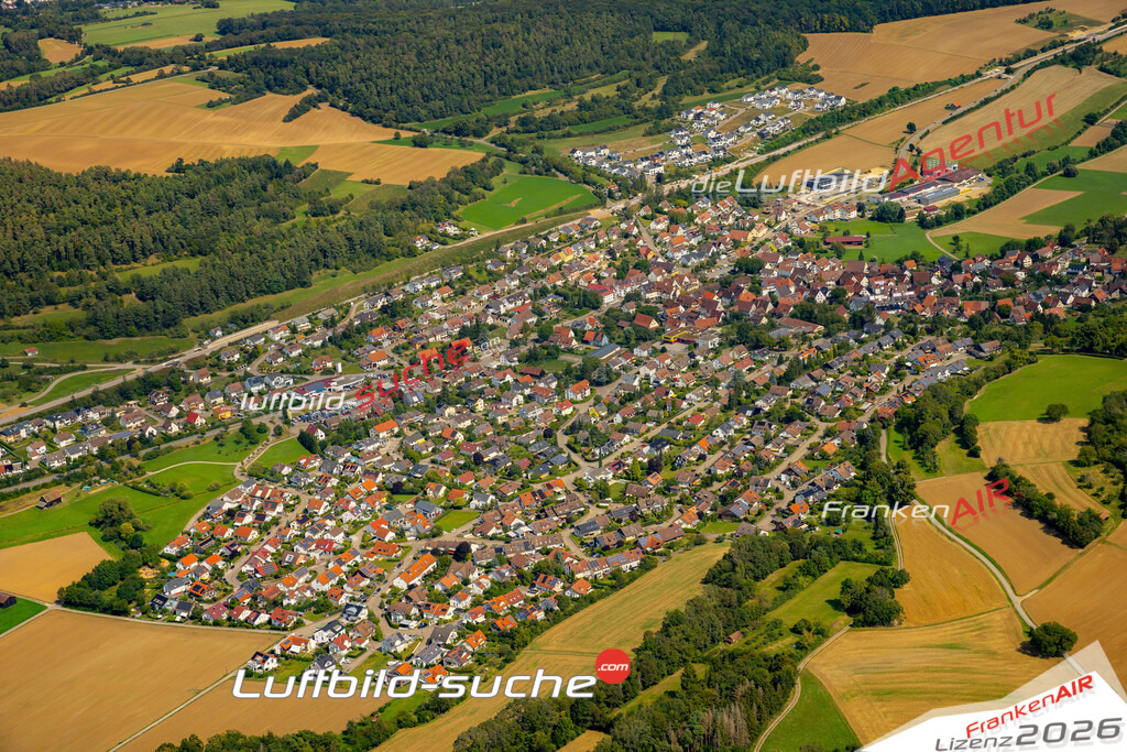 Das Luftbild zeigt :  Ostelsheim - Die Luftaufnahme wurde 2024 vom UL-Flugzeug aus erstellt ( keine Drohne ) - Hochauflösende Luftaufnahme - Für grossformatige Ausdrucke geeignet. Die Geschenkidee !Mit Lizenz und Bildrechte bestellbar