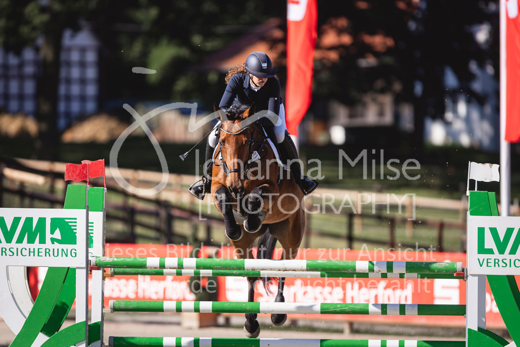 240714_BHO_M1-Spr-129 | Deine schönsten Turniermomente als professionelle Fotos! Entdecke hochwertige Pferdesport-Fotografie im Online-Shop. Jetzt Fotos finden & bestellen!