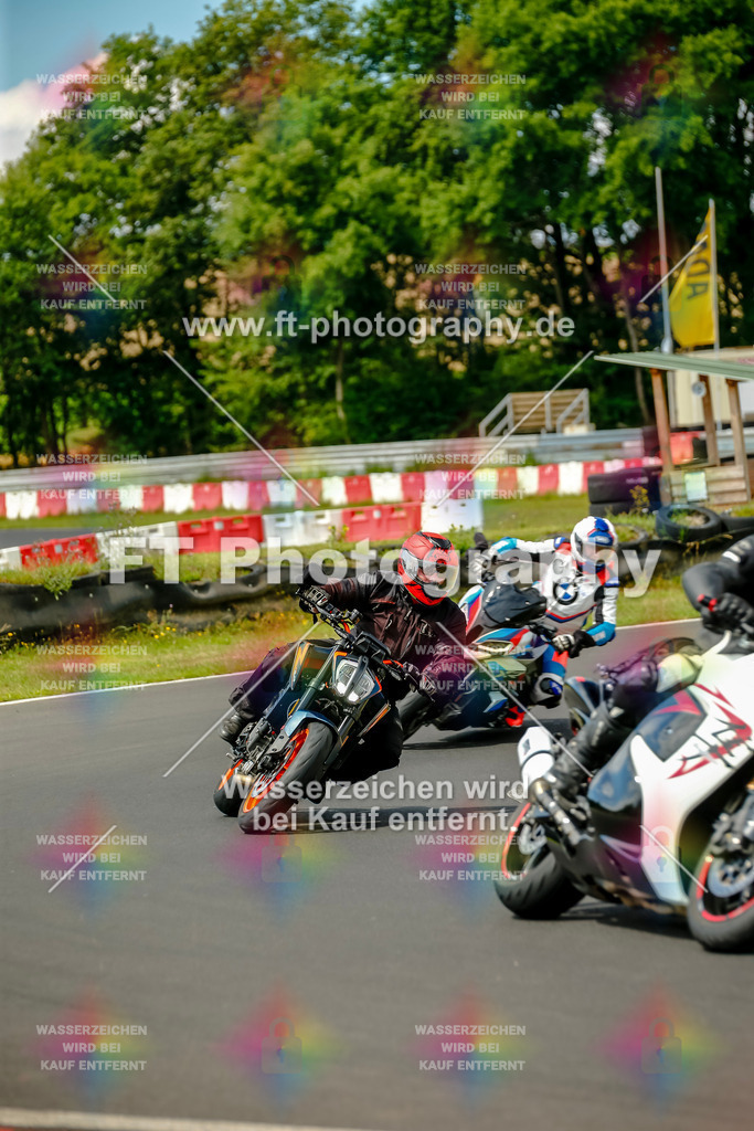 VBK-4724 | Hier findet Ihr Bilder von Touristenfahrten auf der Nürburgring Nordschleife oder von anderen Veranstaltungen die ich besucht habe. Viel Spass beim Durch Schauen 