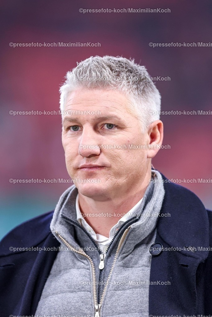 DFB05022502153 | 05.02.2025, Fußball, DFB-Pokal Viertelfinale, Bayer 04 Leverkusen - 1.FC Köln, BayArena, Saison 2024 2025: Moderator Bastian Schweinsteiger (Sportschau)DFB regulations prohibit any use of photographs as image sequences and or quasi-video.