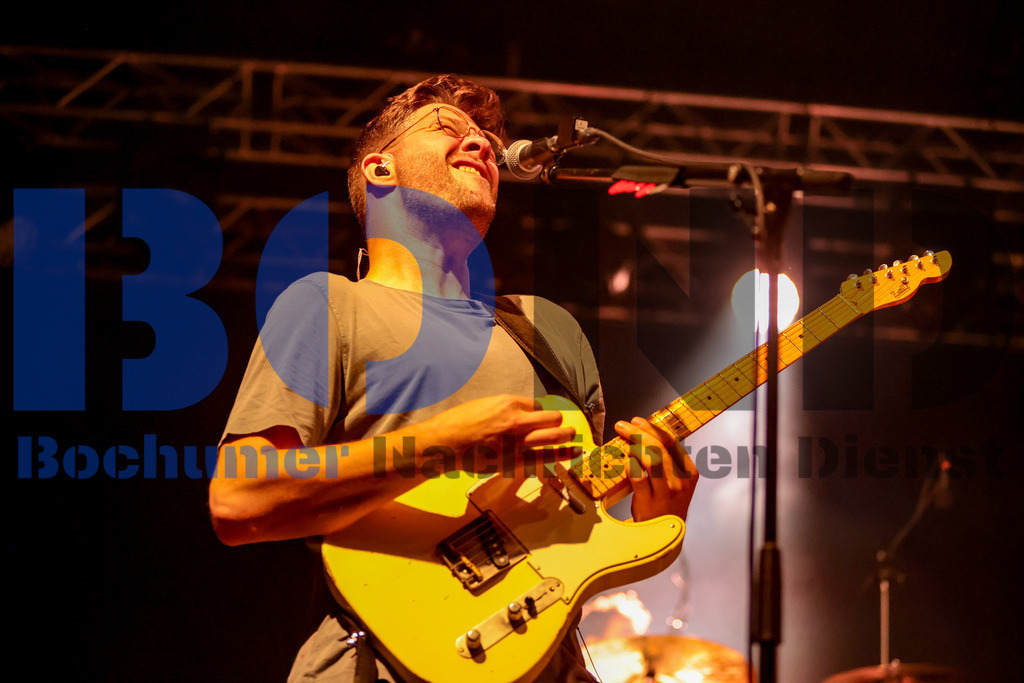 Zeltfestival Ruhr 2024 - Joris  {date} -  | {headline}(Foto: Sebastian Sendlak / BOND) - Realisiert mit Pictrs.com