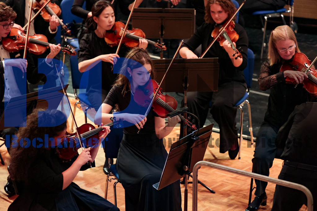 Maerkisches Jugendsinfonieorchester (MJO) {date} -  | {headline}(Foto: Sebastian Sendlak / BOND) - Realisiert mit Pictrs.com