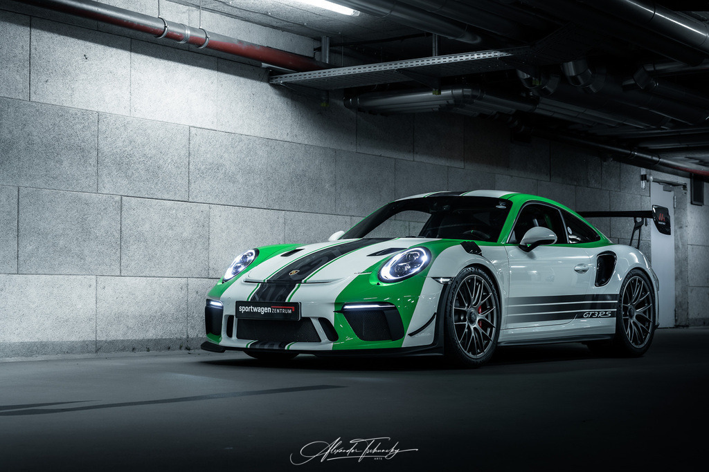 R6AT0332 _Alexander Tschuncky | Entdecken Sie die faszinierende Welt von Alexander Tschuncky Arts: Kreative Fotografie, atemberaubende Automobilkunst und hochwertiger Bilderdruck. Lassen Sie sich inspirieren! - Realisiert mit Pictrs.com