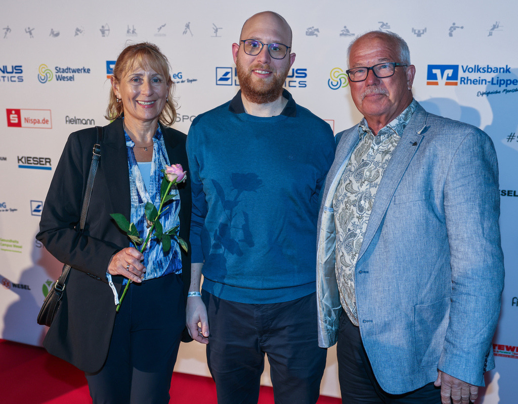 top-top.de250214-067 | Die 3. Weseler SportNacht, die große Sportgala mit Ehrungen der Weseler Sportler des Jahres 2024 findet am Freitag, den 14.02.2025 im Festzelt an der Rheinpromenade statt.Foto: Erwin Pottgiesser