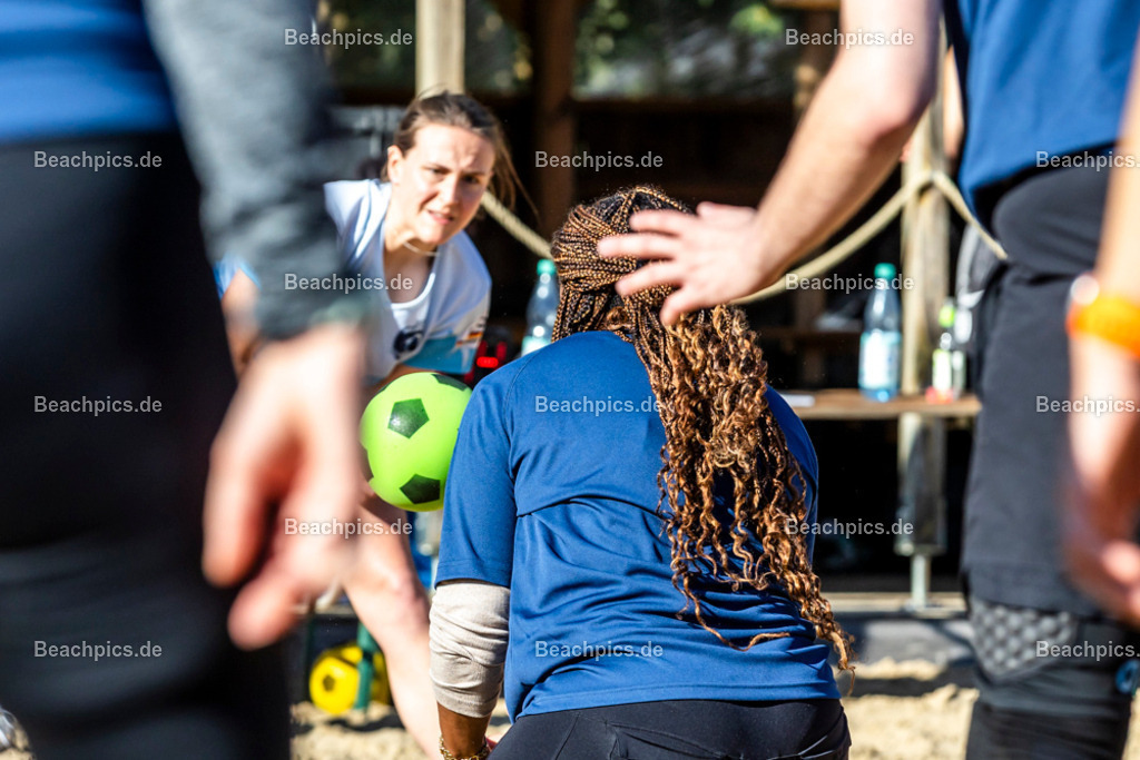 2025-200081759-Strandvölkerball-WM_1 |  23.08.2025; Berlin Foto: Gerold Rebsch - www.beachpics.de