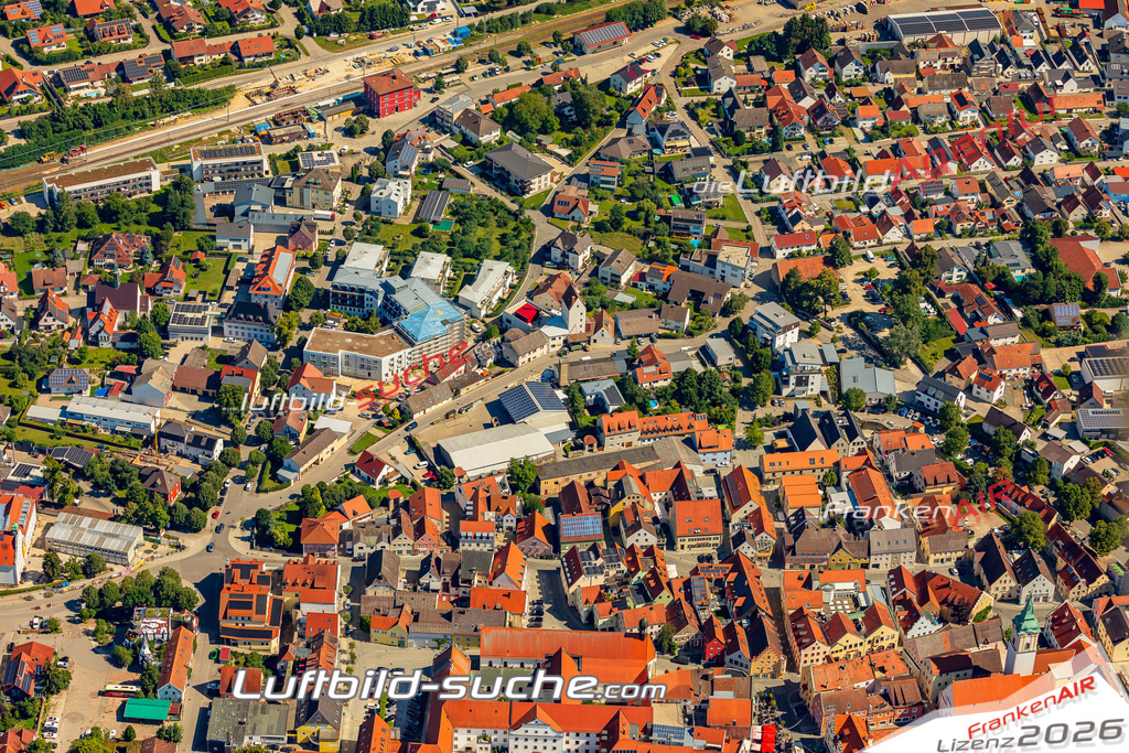Luftaufnahme von Abensberg - Die Luftaufnahme wurde 2025 vom UL-Flugzeug heraus erstellt ( keine Drohne ) - Hochauflösende Luftaufnahme - für professionelle Ausdrucke geeignet. Die Geschenkidee !Mit Lizenz und Bildrechte bestellbar