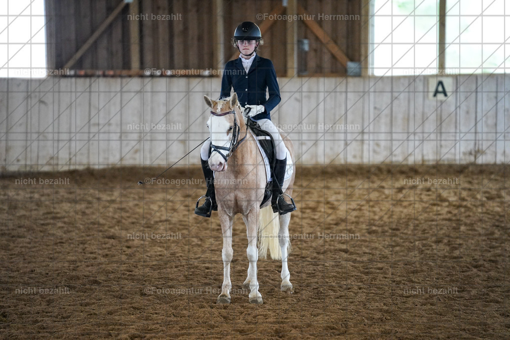 20230518-FAH04199 | Frühjahrsturnier, landberg am Lech, 2023, Reitclub Landsberg, Turnierbilder, Fotos Turnier Landsberg, Fotoagentur Herrmann, Turnierfotografen Bayern, reitsport Fotograf, Pferde Fotograf