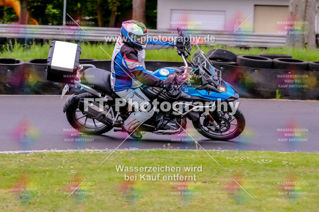 MotoTeamVBK-20541 | Hier findet Ihr Bilder von Touristenfahrten auf der Nürburgring Nordschleife oder von anderen Veranstaltungen die ich besucht habe. Viel Spass beim Durch Schauen 