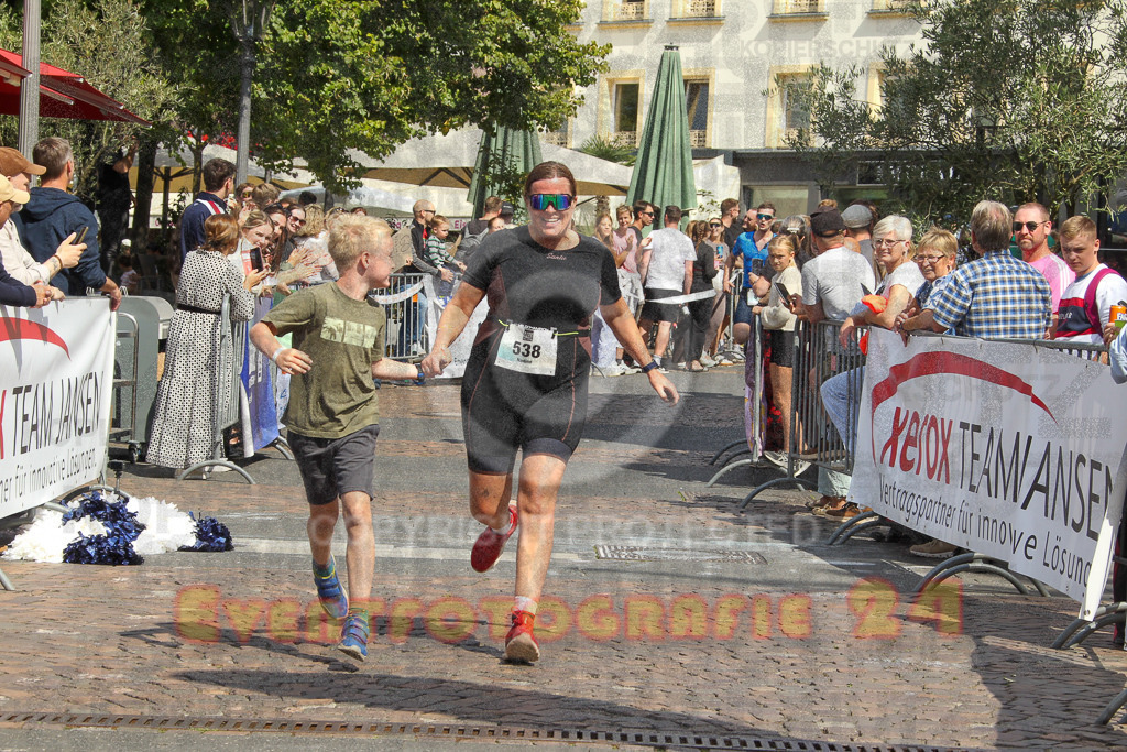250824_1451_EV4_2304 | Sportfotografie im Rhein-Sieg Kreis, Köln, Bonn, NRW, Rheinland Pfalz, Hessen, etc. Unser Tätigkeitsfeld umfasst den Laufsport vom Volkslauf über den Marathon, Duathlon, Triathon bis zum Ultralauf wie Kölnpfad Ultra oder Schindertrail.