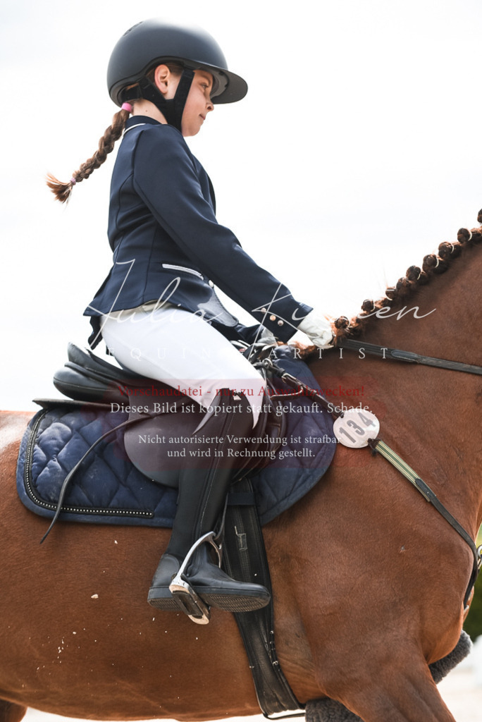 20230518_JK-Röhrsdorf-10-012 | Pferde- und Turnierfotografie in Westsachsen. Pferdeportraits, Auftragszeichnungen und intuitive Kunst.