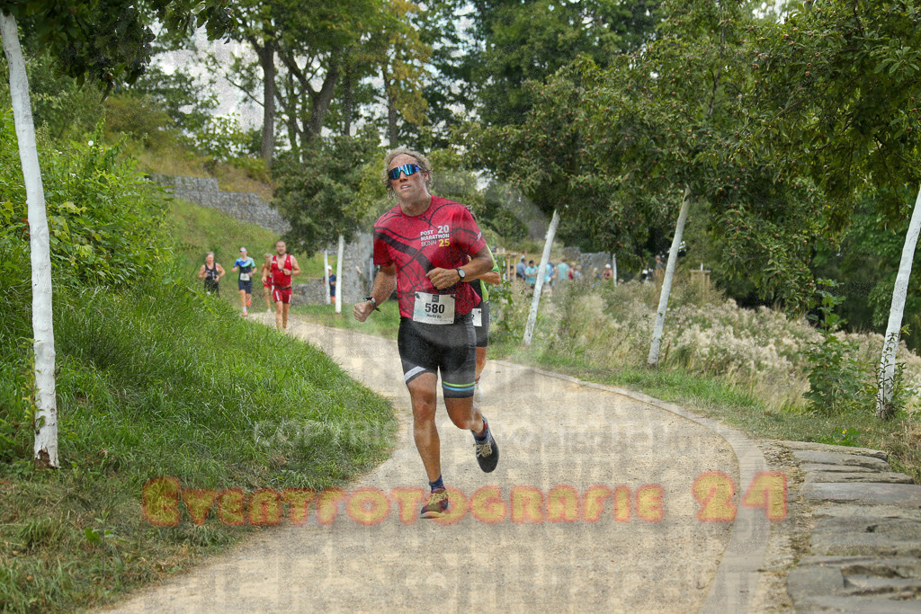 250824_1351_EX1_4018 | Sportfotografie im Rhein-Sieg Kreis, Köln, Bonn, NRW, Rheinland Pfalz, Hessen, etc. Unser Tätigkeitsfeld umfasst den Laufsport vom Volkslauf über den Marathon, Duathlon, Triathon bis zum Ultralauf wie Kölnpfad Ultra oder Schindertrail.