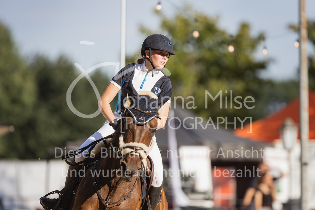 220824_Delbrueck_Stil-A1-309 | Deine schönsten Turniermomente als professionelle Fotos! Entdecke hochwertige Pferdesport-Fotografie im Online-Shop. Jetzt Fotos finden & bestellen!