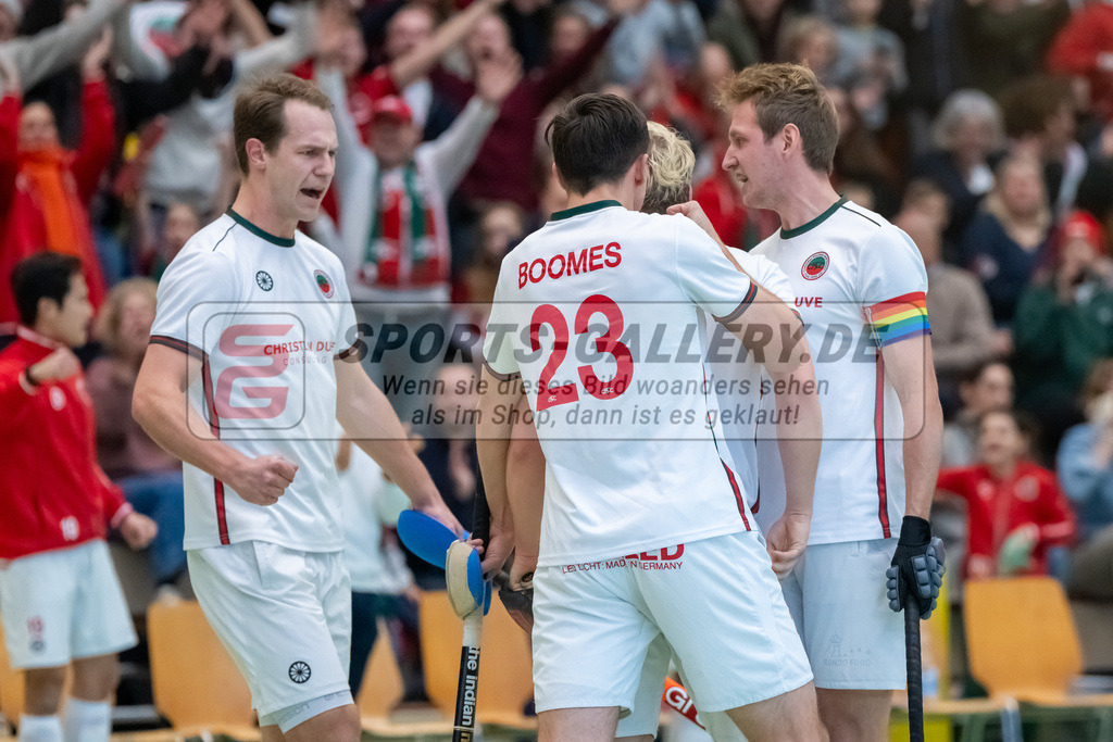 HK_20250118_101811 | 1/4 Finale 1. Bundesliga Halle Herren Crefelder HTC - Zehlendorfer Wespen am 18.1.2025 Halle Glockenspitz, Krefeld , Linus Michler ( Crefelder HTC #7 ) , Boomes Anton ( Crefelder HTC #23 ) , LangHeinrich Finn ( Crefelder HTC #22 ) , Niklas Wellen ( Crefelder HTC 10 )
