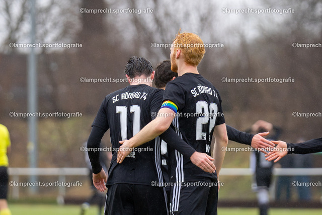 Fußball I Herren I Saison 2025-2026 I Landesfreundschaftsspiel I SC Rönnau - SSG Rot-Schwarz Kiel 049 | v.l. Janick Loose (11, SC Rönnau), Lasse Koth (29, SC Rönnau) - Realisiert mit Pictrs.com