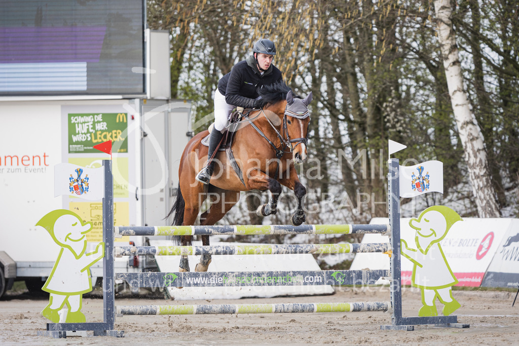 220402_HF-Laar_M1-Spr-126 | SEASON OPENING 2022
Herford Laar
02.04.2022
06 Springprüfung Kl.M*