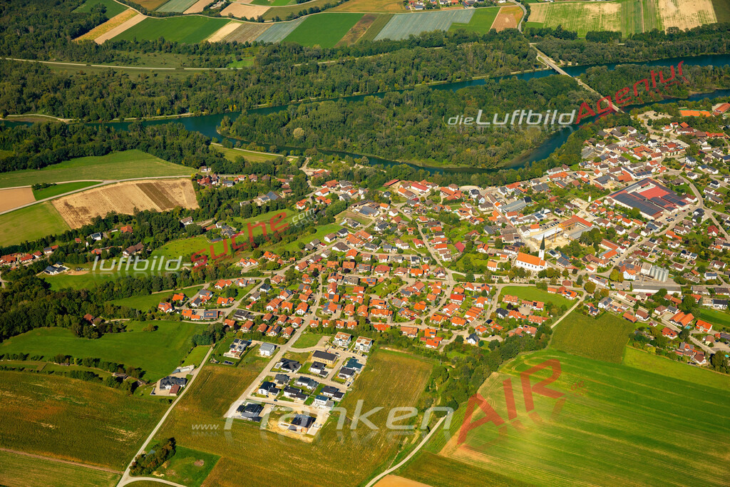 Das Luftbild zeigt :  Mamming - Die Luftaufnahme wurde 2023 vom UL-Flugzeug aus erstellt ( keine Drohne ) - Hochauflösende Luftaufnahme - Für grossformatige Ausdrucke geeignet. Die Geschenkidee !Mit Lizenz und Bildrechte bestellbar