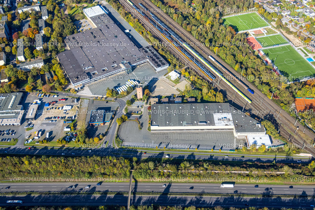 Moers221004079 | Luftbild, Gewerbegebiet Chemnitzer Straße, Neukauf Supermarkt und Edeka Supermarkt, Alter Wasserturm, Moers-Asberg, Moers, Ruhrgebiet, Nordrhein-Westfalen, Deutschland