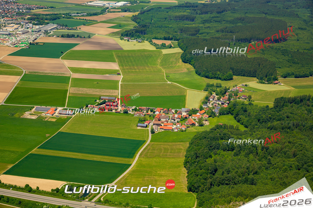Das Luftbild zeigt Heimenegg Mindelheim - Die Luftaufnahme wurde 2023 vom UL-Flugzeug aus erstellt ( keine Drohne ) - Hochauflösende Luftaufnahme - Für grossformatige Ausdrucke geeignet. Die Geschenkidee !Mit Lizenz und Bildrechte bestellbar
