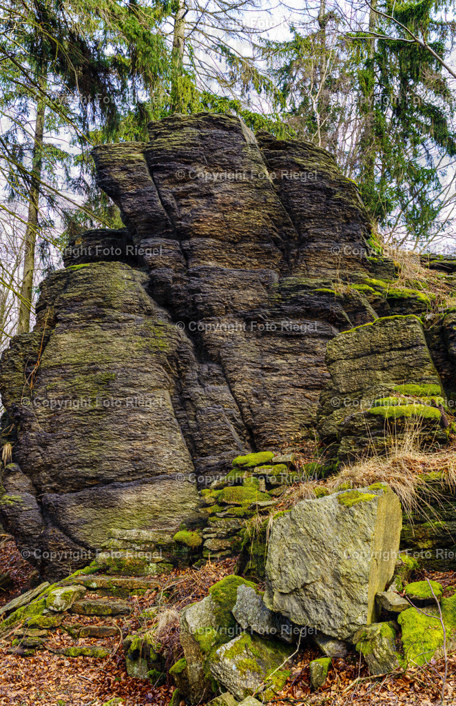 Bruchbergfelsen Olbernhau AK-13894 (Brück & Sohn) 2022 | Dieses Fotomotiv wurde 1912 vom Kunstverlag Brück & Sohn als Ansichtskarte veröffentlicht. 2022 habe ich dieses Motiv erneuert. - Realisiert mit Pictrs.com