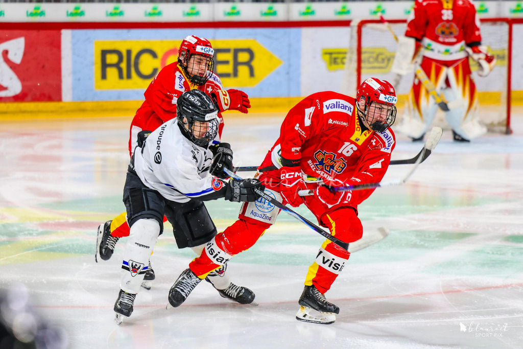 EHCB Spirit vs HCFG_wb-7130 | Sportbilder, Sportfotograf, Hochzeits- und Eventfotografin, Flugshows, Portraits und Tiershooting, Aviation, Downhill, Nationalleague, Swissleague, International