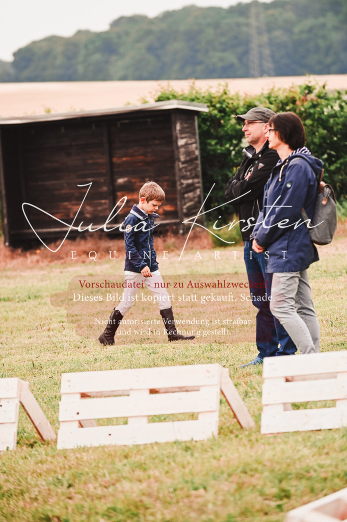 DSC_4950 | Pferde- und Turnierfotografie in Westsachsen. Pferdeportraits, Auftragszeichnungen und intuitive Kunst.