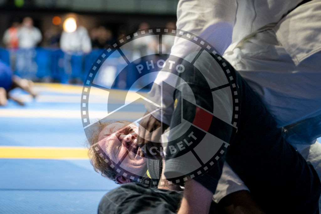 20240125PBB01341 | Fighters compete during the sixth day of the Brazilian Jiu-jitsu European Championship of the IBJJF in Paris, France, on January 25, 2024.