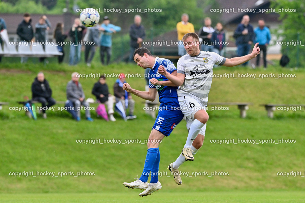 ASKÖ Köttmannsdorf vs. SV Dellach Gail | #32 Martin Jantschgi Dellach Gail, #6 Michael Jakopitsch ASKÖ Köttmannsdorf, ASKÖ Köttmannsdorf vs. SV Dellach Gail, ASKÖ Köttmannsdorf vs. SV Dellach Gail am 15.05.2024 in Köttmannsdorf (Sportplatz Köttmannsdorf), Austria, (Photo by Bernd Stefan)