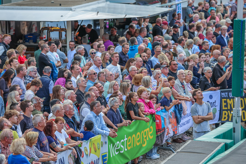 top-top.de-250828-181 | Foto, Video, Fotografie, Videografie, Fotobox, DJ, Discjockey, Musik, Musikbox, Veranstaltung, Photobooth, Amazon, Ebay, Buchtipp, Bestseller, Autor, Verlag, Buch, Wesel, Hamminkeln, NRW, Dinslaken, Rees, Drohne, Hochzeit, Party, Fotobox, Wesel, Fotograf