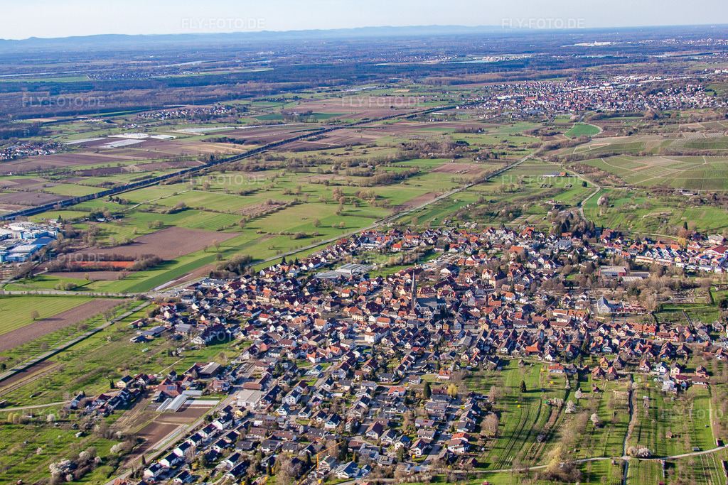 Luftbild: Ortsansicht von Südosten im Ortsteil Steinbach in Baden-Baden im Bundesland Baden-Württemberg in Deutschland.Foto: IMG_56345.jpg vom 14.04.2013 durch Werner Riehm/FLY-FOTO.deAuflösung des Originals: 4752 x 3168 px