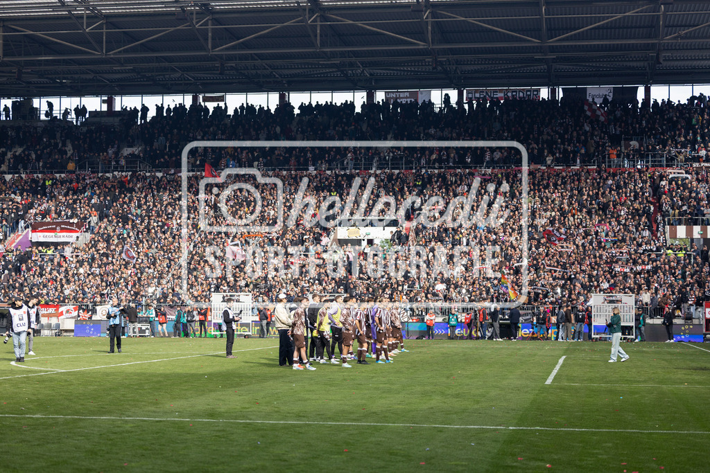 Fußball I Männer I Saison 2025-2026 I Bundesliga I FC St. Pauli - VfL Wolfsburg I 12973 | realhellocedii - Realisiert mit Pictrs.com