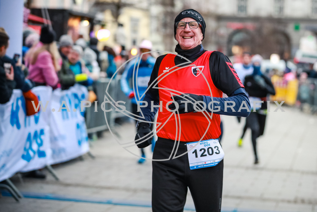 SILVESTERLAUF LINZ 25 | Linz, AUSTRIA, 31. Dezember 25, TRIRUN SILVESTERLAUF LINZ 25 , Image shows: 
Photo: WAPICS / BINDER Manuel
