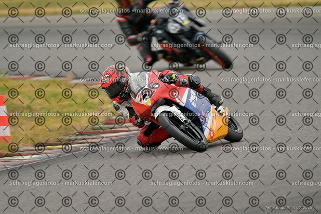 25bt05-1514 | markuskiefer.com - Realisiert mit Pictrs.com