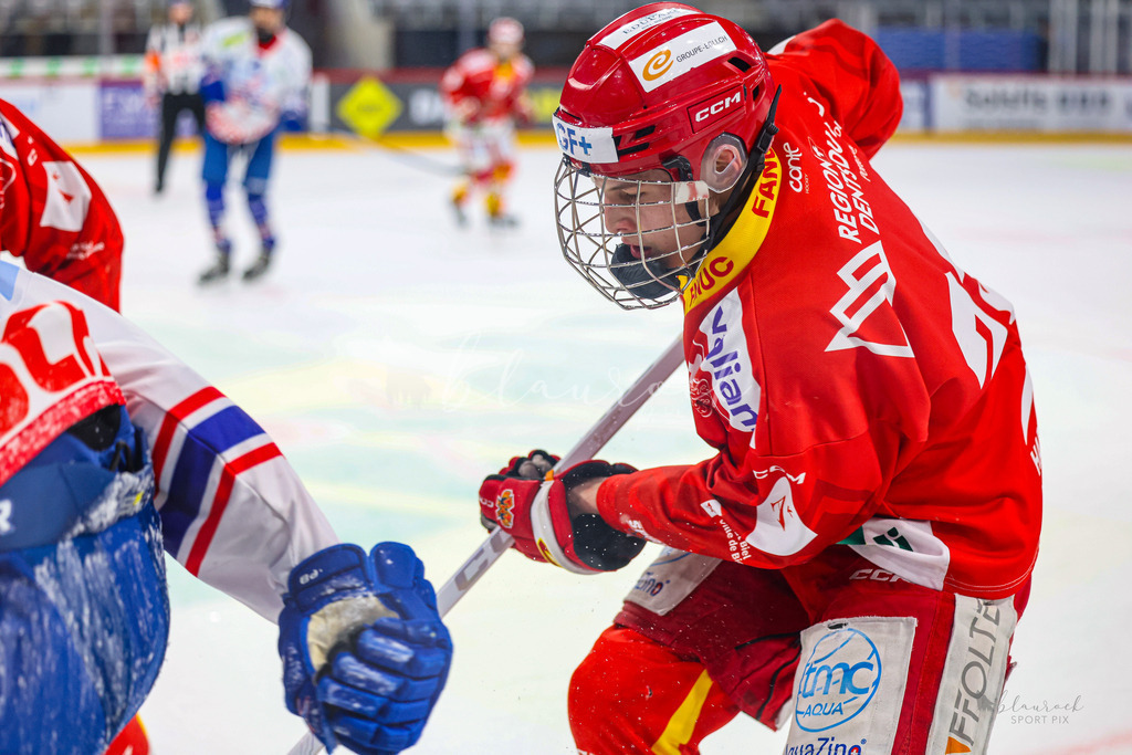 U18_EHCB vs EHCK_wb20260308-0819 | Sportbilder, Sportfotograf, Hochzeits- und Eventfotografin, Flugshows, Portraits und Tiershooting, Aviation, Downhill, Nationalleague, Swissleague, International