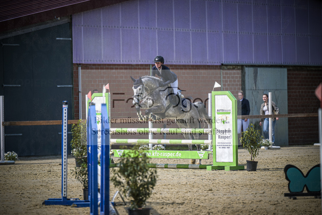 DOS_7129 | Entdecke hochwertige Reitturnierfotos von Foto Oger. Professionell, emotional und authentisch – jetzt Lieblingsmomente im Shop bestellen.Deutschlandweite Turnierfotografie. - Realisiert mit Pictrs.com