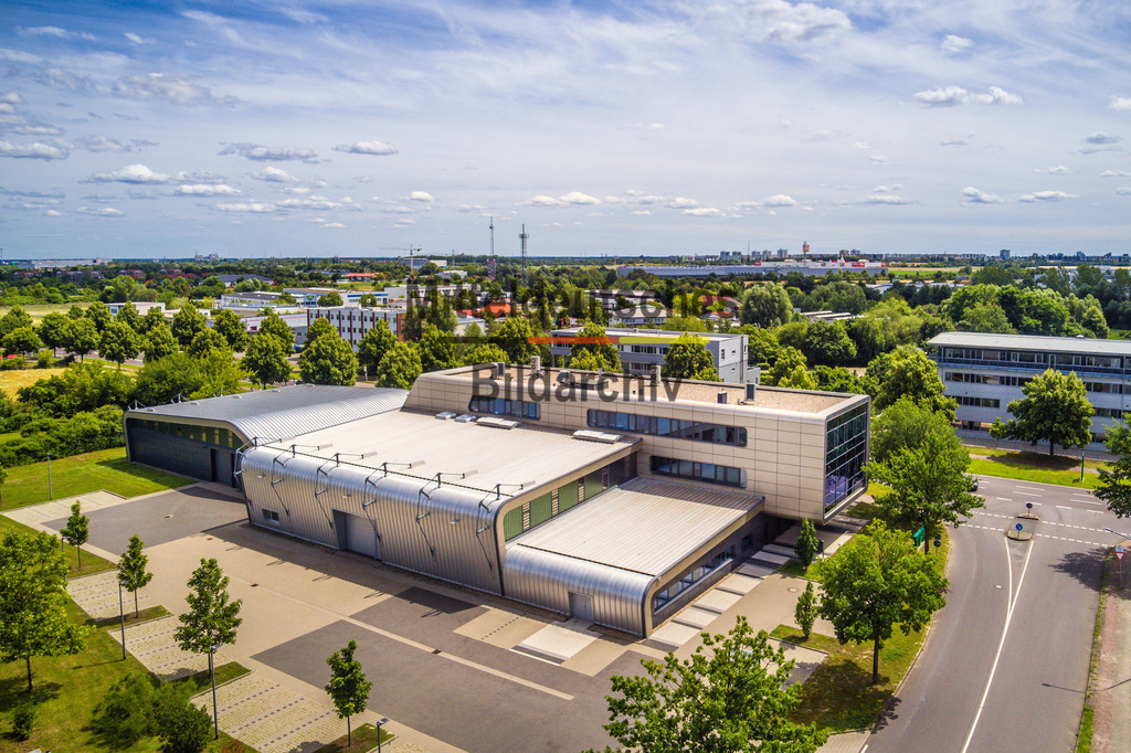 Barleben TPO-0008 | Die schönsten Luftbilder von Sachen-Anhalt & Mitteldeutschland als Bilddatenbank zur kommerziellen Nutzung. Nutzen Sie unsere Erfahrung seit 2005 in der Luftbildfotografie. - Realisiert mit Pictrs.com