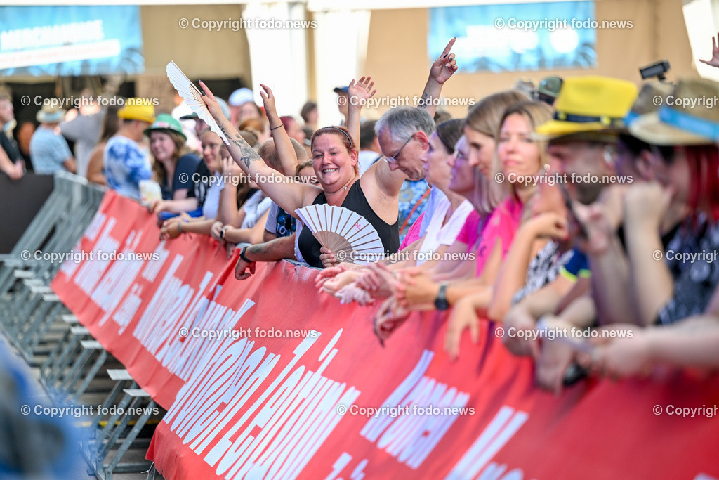 Linzer Kronefest 2023_ 18.08.2023-33 | 18.08.2023, Linzer Kronefest 2023, AUT, im Bild Linzer Kronefest 2023, Hauptbuehne

Pia Maria

Zuschauer, Menschen, Fans, Stimmung, Party