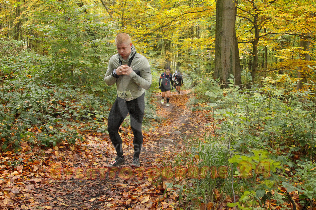 251026_1301_EV4_6359 | Sportfotografie im Rhein-Sieg Kreis, Köln, Bonn, NRW, Rheinland Pfalz, Hessen, etc. Unser Tätigkeitsfeld umfasst den Laufsport vom Volkslauf über den Marathon, Duathlon, Triathon bis zum Ultralauf wie Kölnpfad Ultra oder Schindertrail.