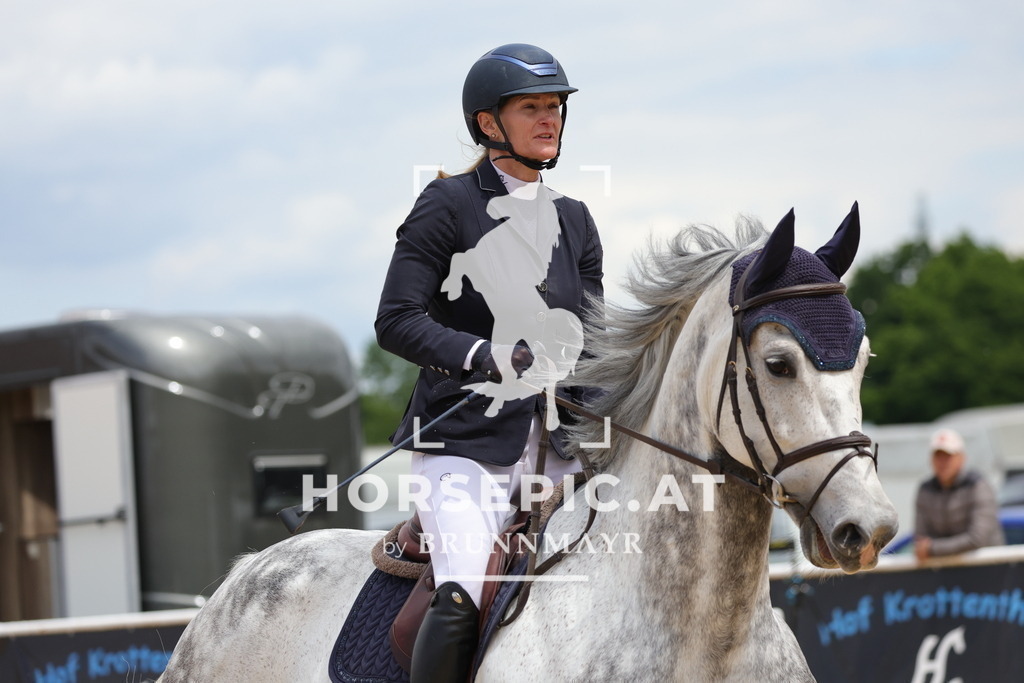 0P6A8145 | Willkommen bei Brunnmayr - Design & Fotografie – Ihrem Spezialisten für Reitturniere und Pferdeveranstaltungen in Oberösterreich, Salzburg und Bayern! Seit über 17 Jahren sind wir leidenschaftlich dabei.
