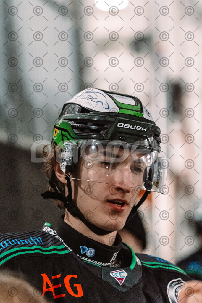 Alligators_vs_Erding_12_12_2025-146 | Höchstadt Alligators Fotogalerie: Eishockey-Action aus Franken. Professionelle Spielfotos, Portraits & Stadionbilder zum Download. Jetzt entdecken! - Realized with Pictrs.com